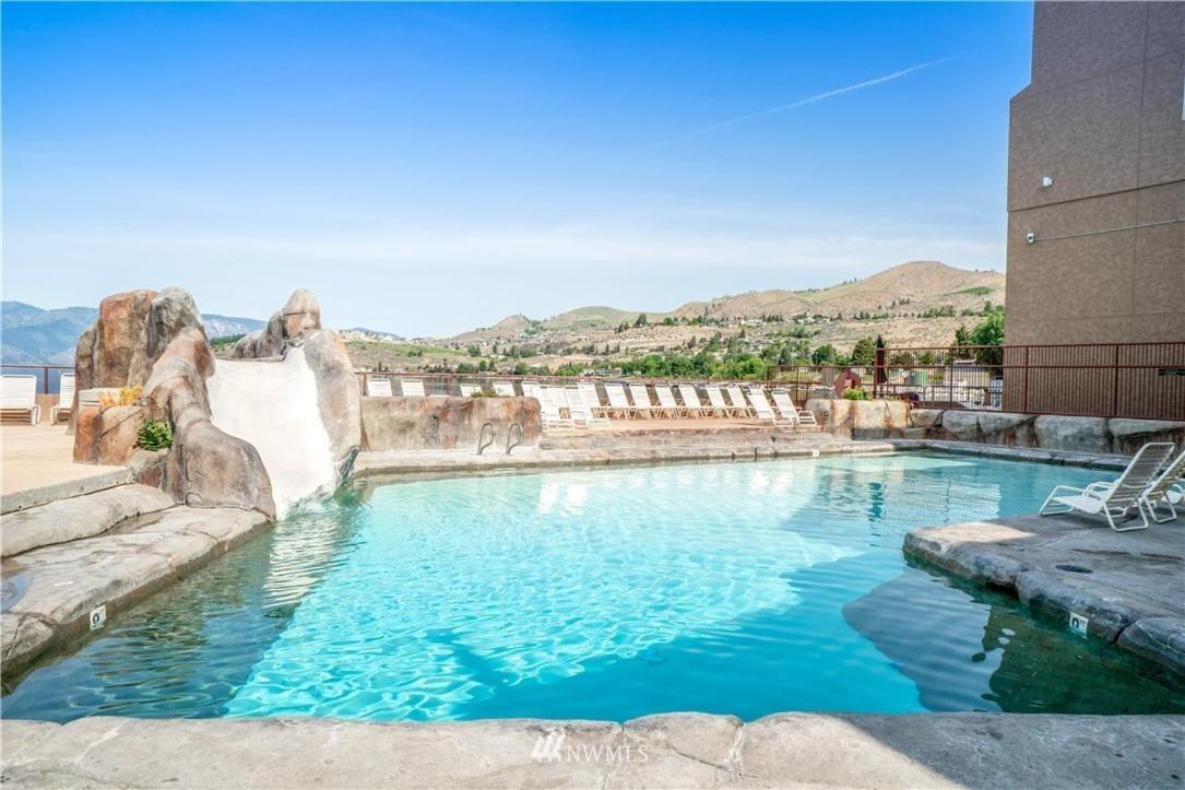Grandview Lake Chelan- Waterfront View, Pool, Hot Tub, Golf, 1 Min To Downtown Exteriör bild